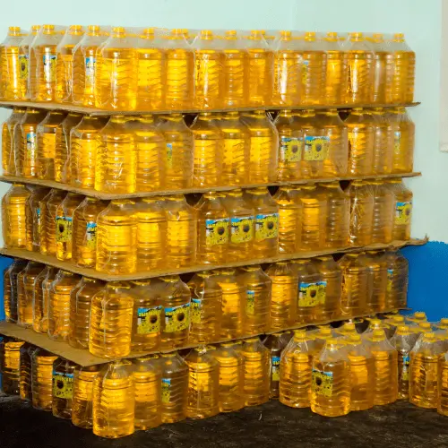 Купить Нерафинированное подсолнечное масло в бутылках 5л оптом ТОО AltaiEXPORT - оптовый поставщик пшеницы и подсолнечного масла из Казахстана